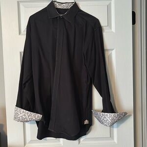 Men’s Robert Graham dress shirt